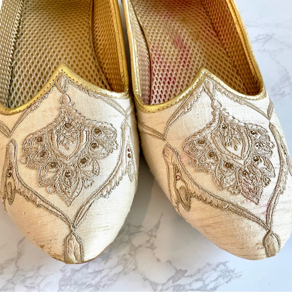 Beige Color Men Jutti / Slip-ons.